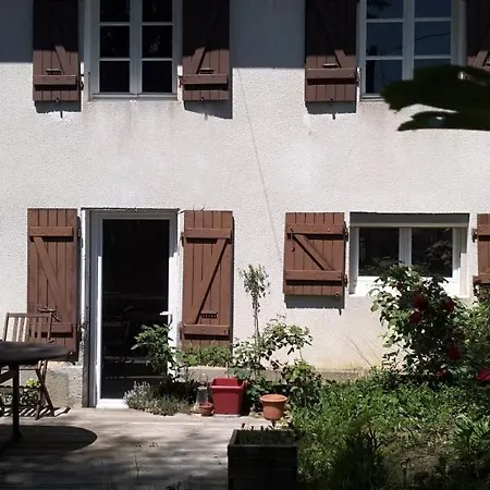 Hébergement de vacances Charmante Maisonnette Avec Jardin