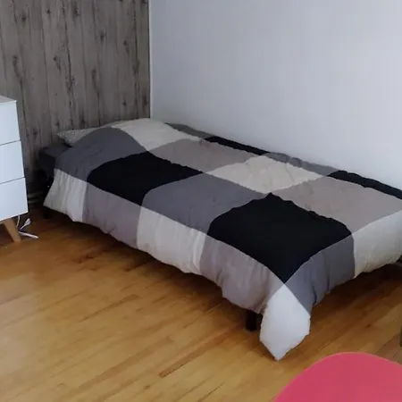 Charmante Maisonnette Avec Jardin *
